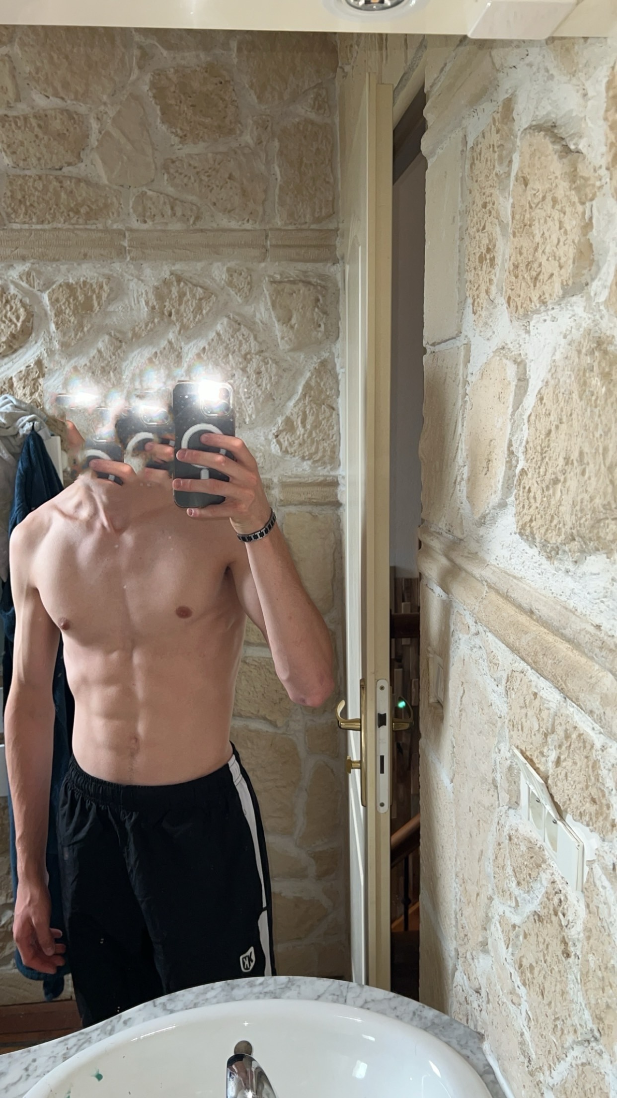 Profil de Fedi, 19 ans, Libertine à Olm